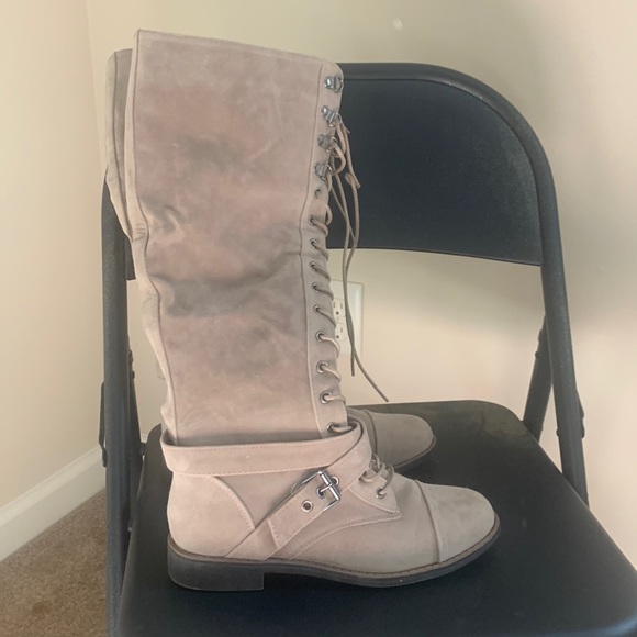 Tall boots - Picture 1 of 6